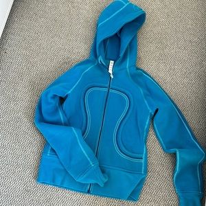 Lululemon sweater